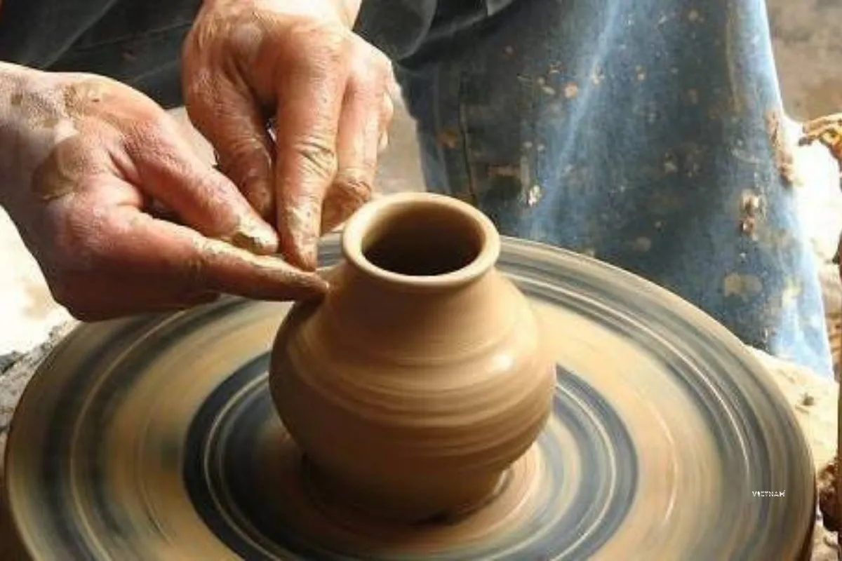 Hanoi Cycling Tour | Bat Trang, Kim Lan & Xuan Quan Flower Villages Bat Trang pottery product handmade ceramics