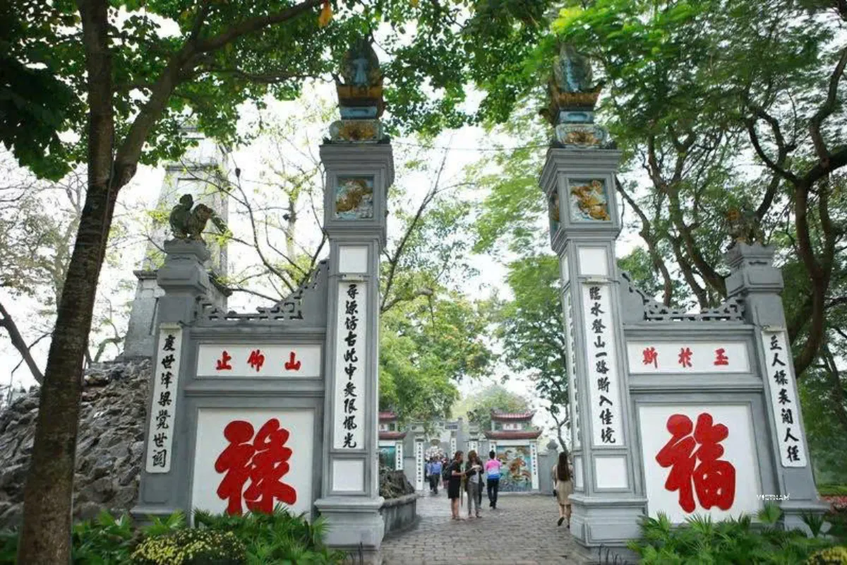 Half-Day Hanoi City Tour | Explore Iconic Landmarks in Just Few Hours Hanoi city tour with Hoan Kiem Lake scenery
