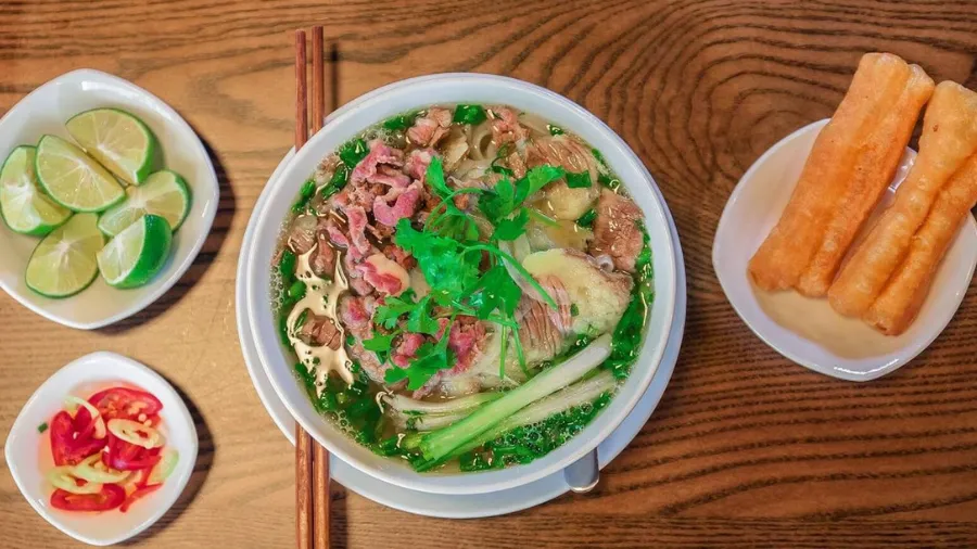 Vietnam Travel Guide for First-Time Visitors (2026 Edition) What to eat and drink in Vietnam traditional cuisine